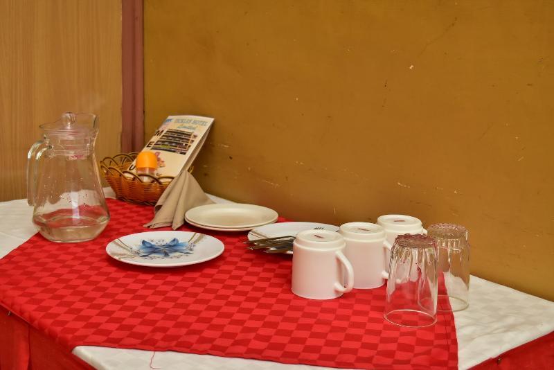 Tickles Hotel Nyeri Exterior foto